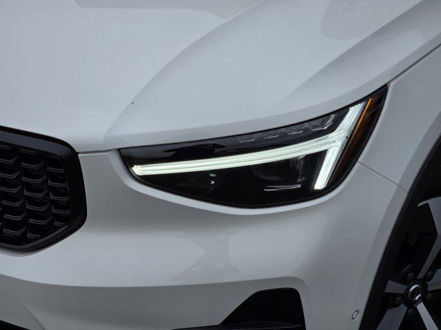 new 2025 Volvo XC40 car, priced at $48,335