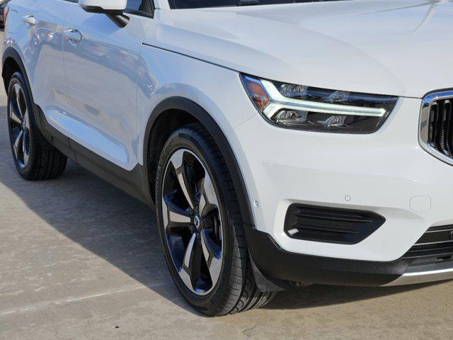 used 2019 Volvo XC40 car, priced at $23,442