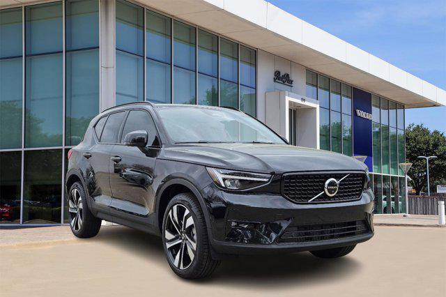 new 2024 Volvo XC40 car, priced at $45,991