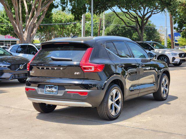 new 2025 Volvo XC40 car, priced at $46,015