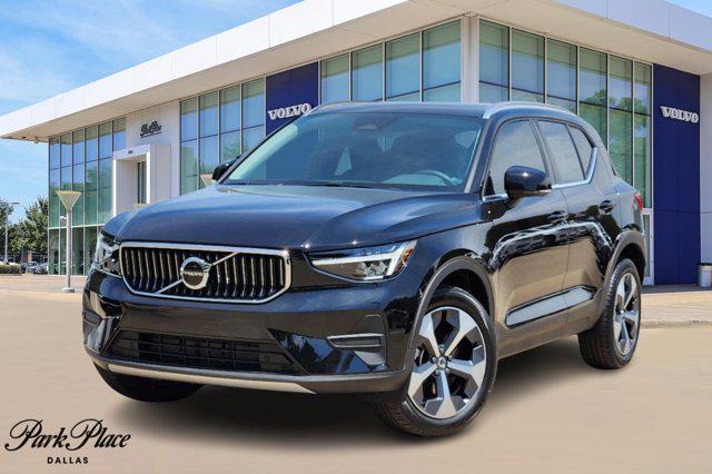 new 2025 Volvo XC40 car, priced at $46,015