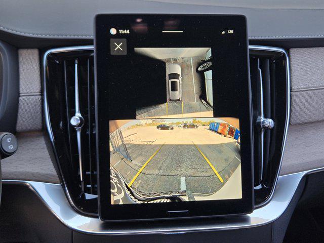 new 2026 Volvo XC90 car, priced at $71,825