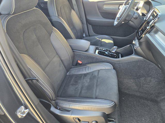 used 2022 Volvo XC40 car, priced at $26,390