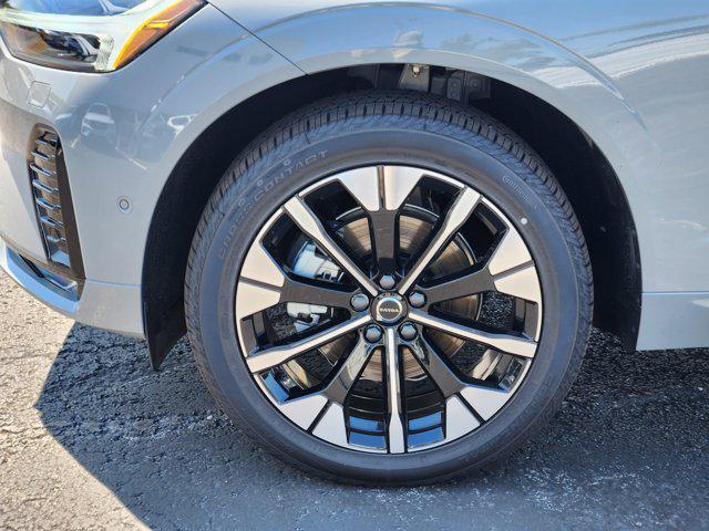 new 2026 Volvo XC60 car, priced at $57,985