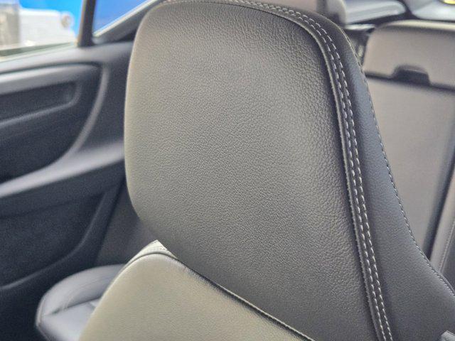 new 2025 Volvo XC40 car, priced at $45,465