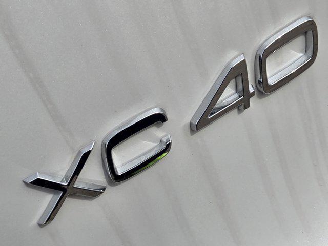 new 2025 Volvo XC40 car, priced at $45,465