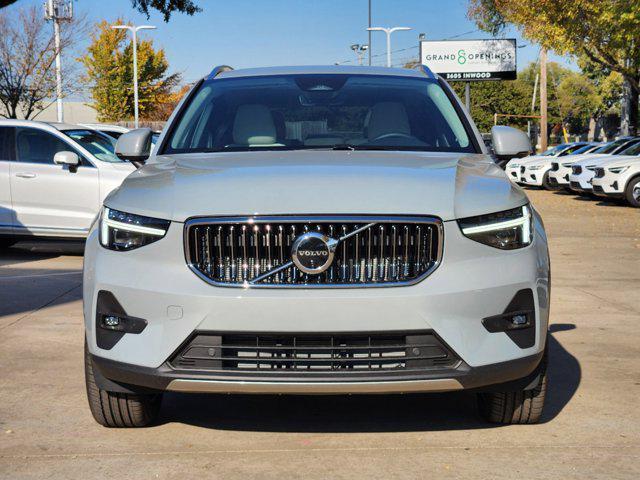 new 2025 Volvo XC40 car, priced at $47,765