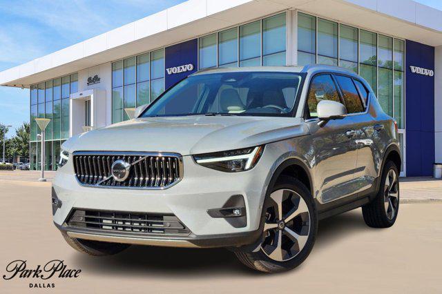 new 2025 Volvo XC40 car, priced at $47,765