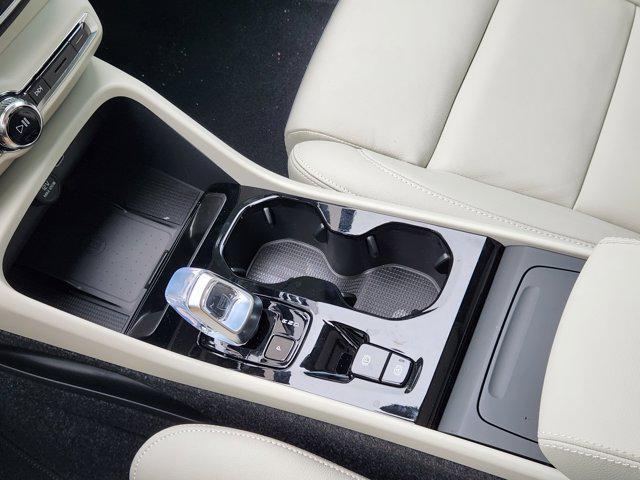 new 2025 Volvo XC40 car, priced at $55,415