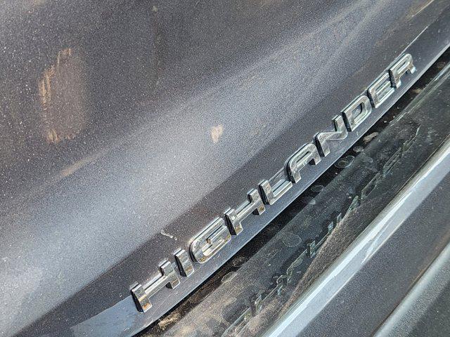 used 2023 Toyota Highlander car, priced at $36,490