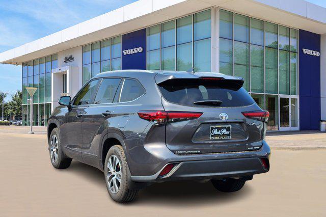 used 2023 Toyota Highlander car, priced at $36,490