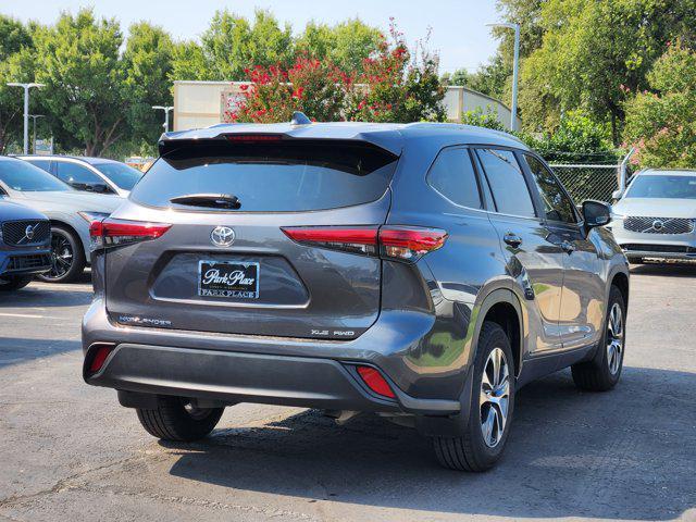 used 2023 Toyota Highlander car, priced at $36,490