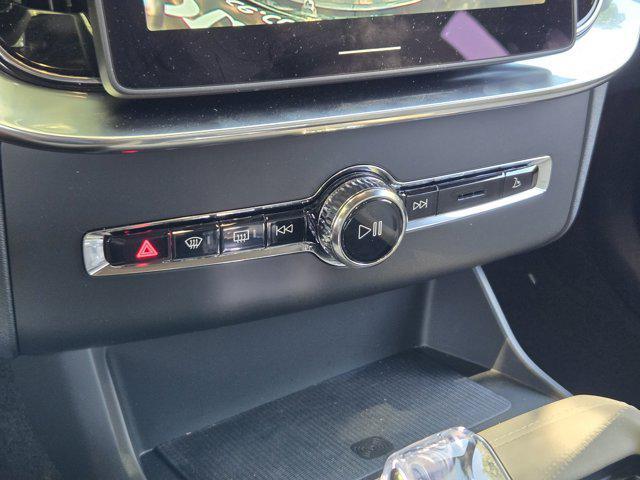 new 2025 Volvo XC90 car, priced at $60,545