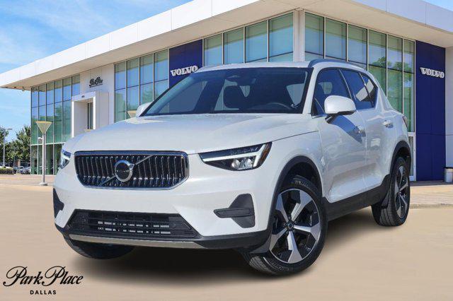 new 2025 Volvo XC40 car, priced at $46,015