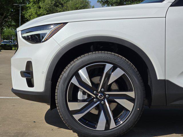new 2025 Volvo XC40 car, priced at $49,460