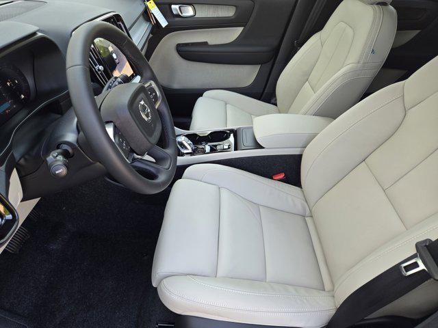 new 2025 Volvo XC40 car, priced at $49,460
