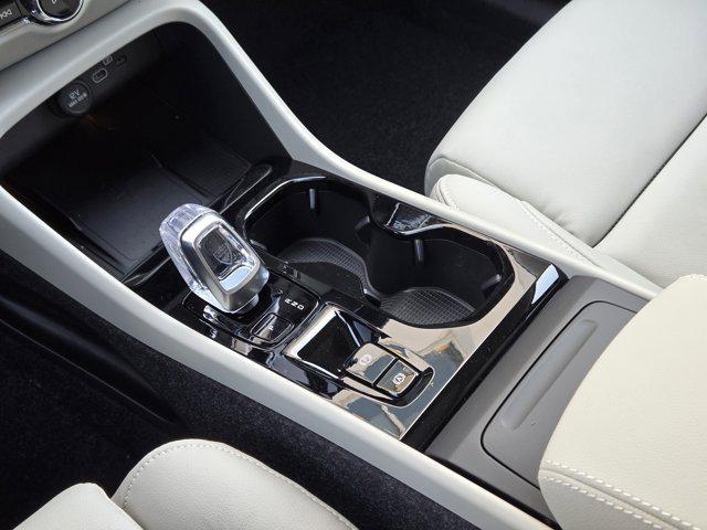new 2025 Volvo XC40 car, priced at $49,460