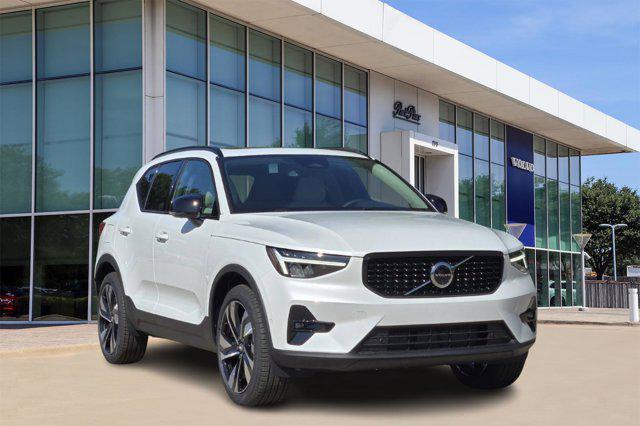 new 2025 Volvo XC40 car, priced at $49,460