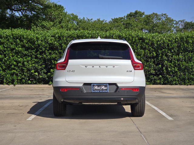 new 2025 Volvo XC40 car, priced at $49,460