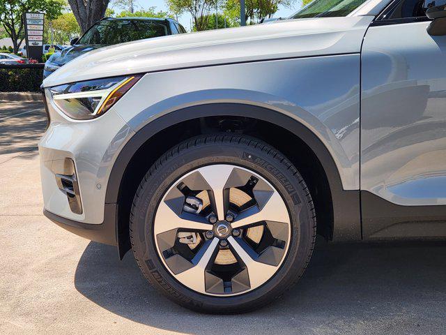new 2025 Volvo XC40 car, priced at $48,335