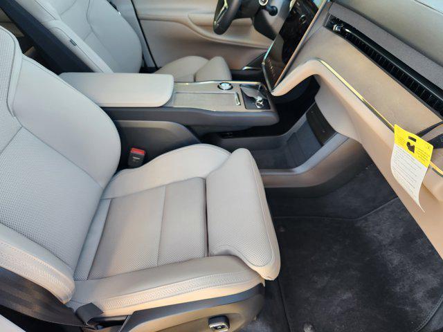 new 2025 Volvo EX90 car, priced at $87,750