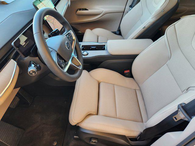 new 2025 Volvo EX90 car, priced at $87,750