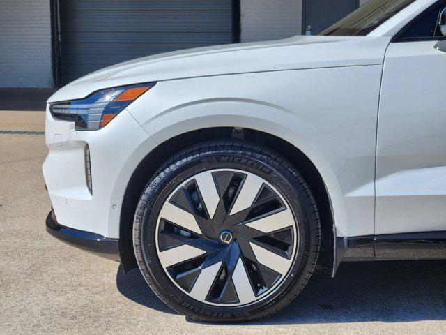 new 2025 Volvo EX90 car, priced at $87,750