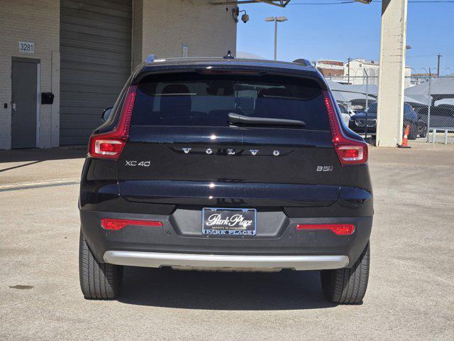 new 2025 Volvo XC40 car, priced at $34,991