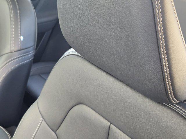 new 2025 Volvo XC40 car, priced at $34,991