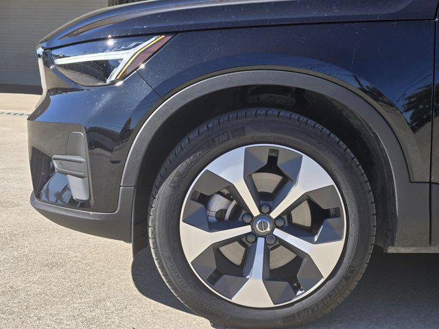 new 2025 Volvo XC40 car, priced at $34,991