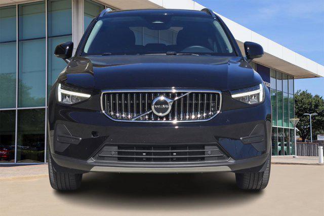 new 2025 Volvo XC40 car, priced at $34,991