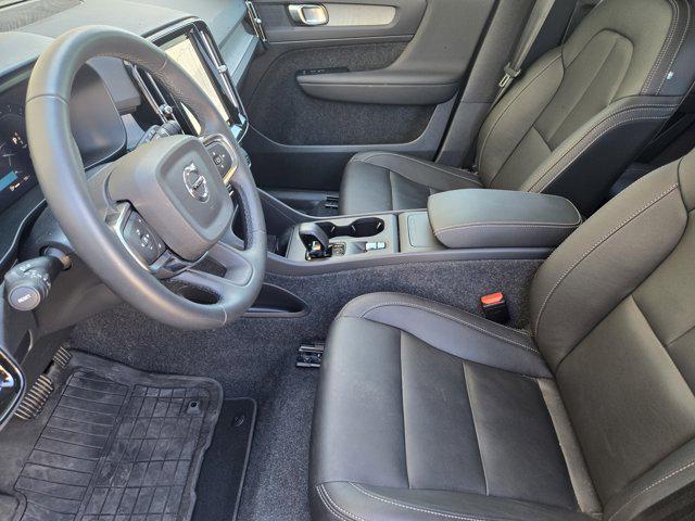 new 2025 Volvo XC40 car, priced at $34,991