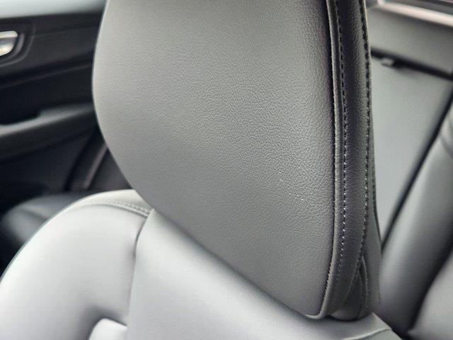 new 2025 Volvo XC60 car, priced at $50,285
