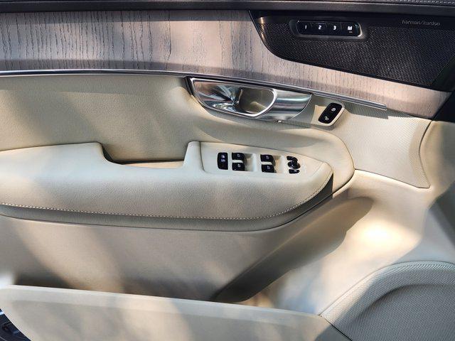 new 2026 Volvo XC90 car, priced at $75,155