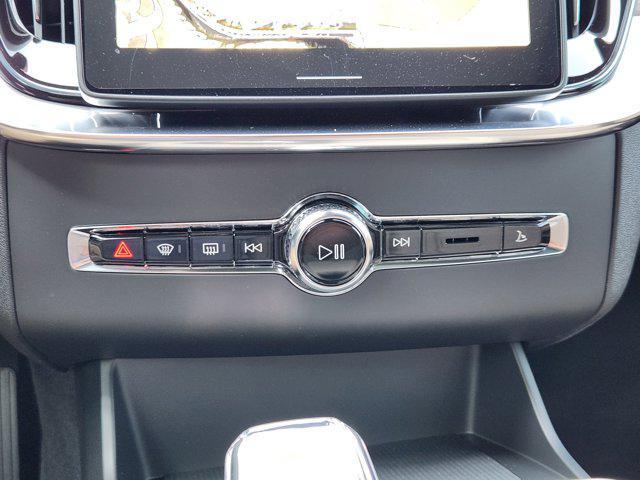 new 2026 Volvo XC90 car, priced at $71,825