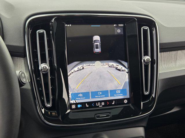 new 2025 Volvo XC40 car, priced at $45,485