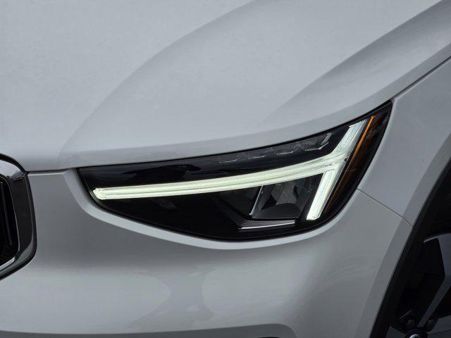 new 2025 Volvo XC40 car, priced at $45,485