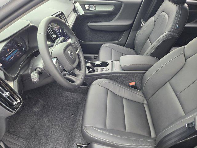 new 2025 Volvo XC40 car, priced at $45,485