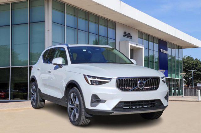 new 2025 Volvo XC40 car, priced at $48,315