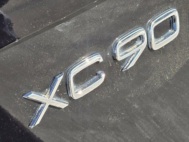 used 2022 Volvo XC90 Recharge Plug-In Hybrid car, priced at $39,190