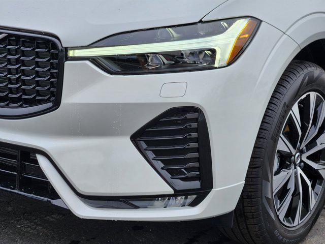 new 2025 Volvo XC60 car, priced at $50,285