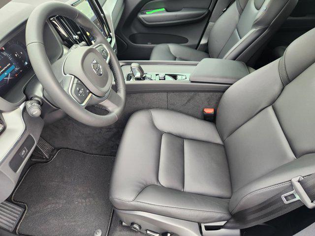new 2025 Volvo XC60 car, priced at $50,285