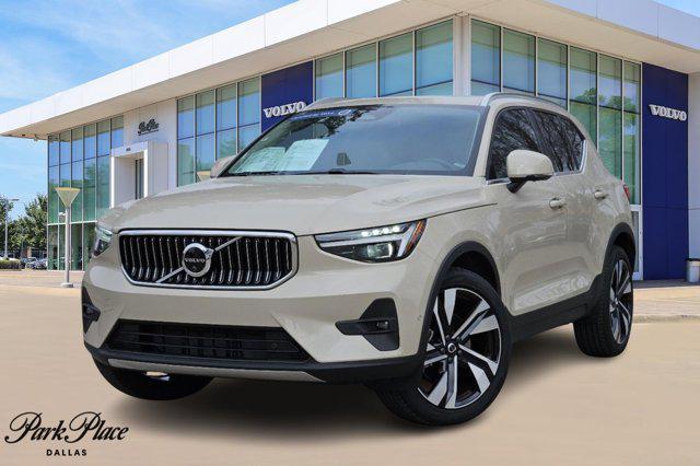 used 2025 Volvo XC40 car, priced at $45,997