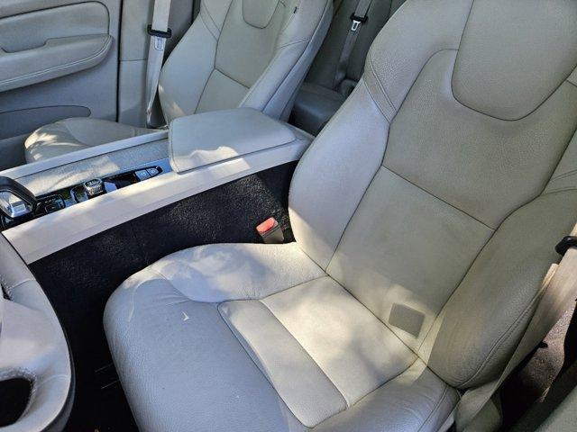 used 2023 Volvo XC60 car, priced at $43,882