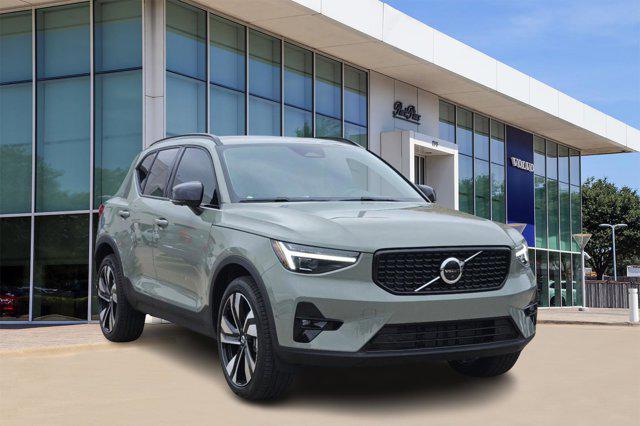 new 2025 Volvo XC40 car, priced at $51,550