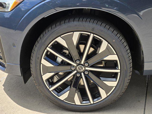 new 2026 Volvo XC60 car, priced at $63,935