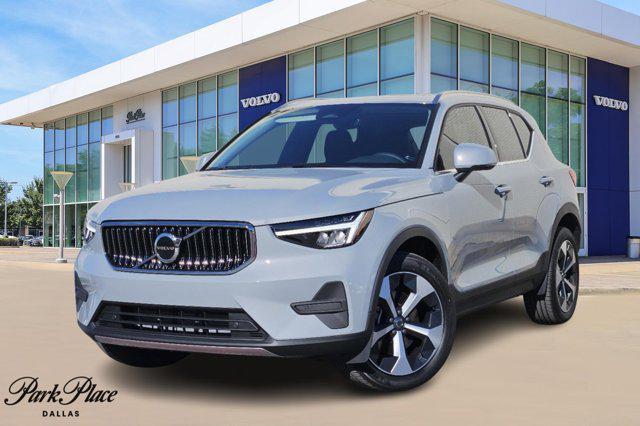 new 2025 Volvo XC40 car, priced at $45,395