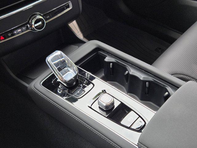 new 2025 Volvo XC90 Plug-In Hybrid car, priced at $82,405