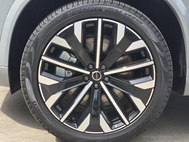 new 2025 Volvo XC90 Plug-In Hybrid car, priced at $82,405
