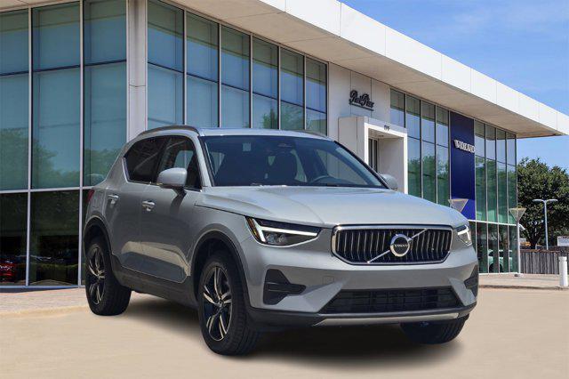 new 2025 Volvo XC40 car, priced at $44,685